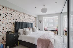 Bed 1- click for photo gallery